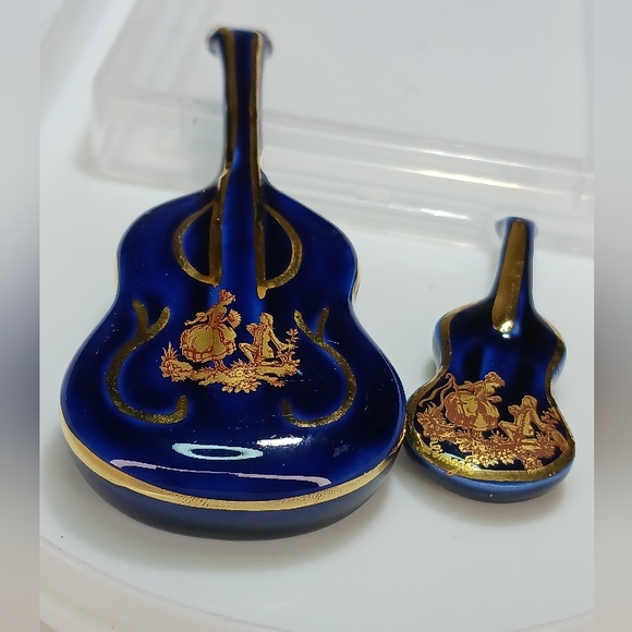 Vintage 22k Gold Trim Limoges France Guitar Figurine Cobalt Blue Courting Couple - Picture 13 of 14